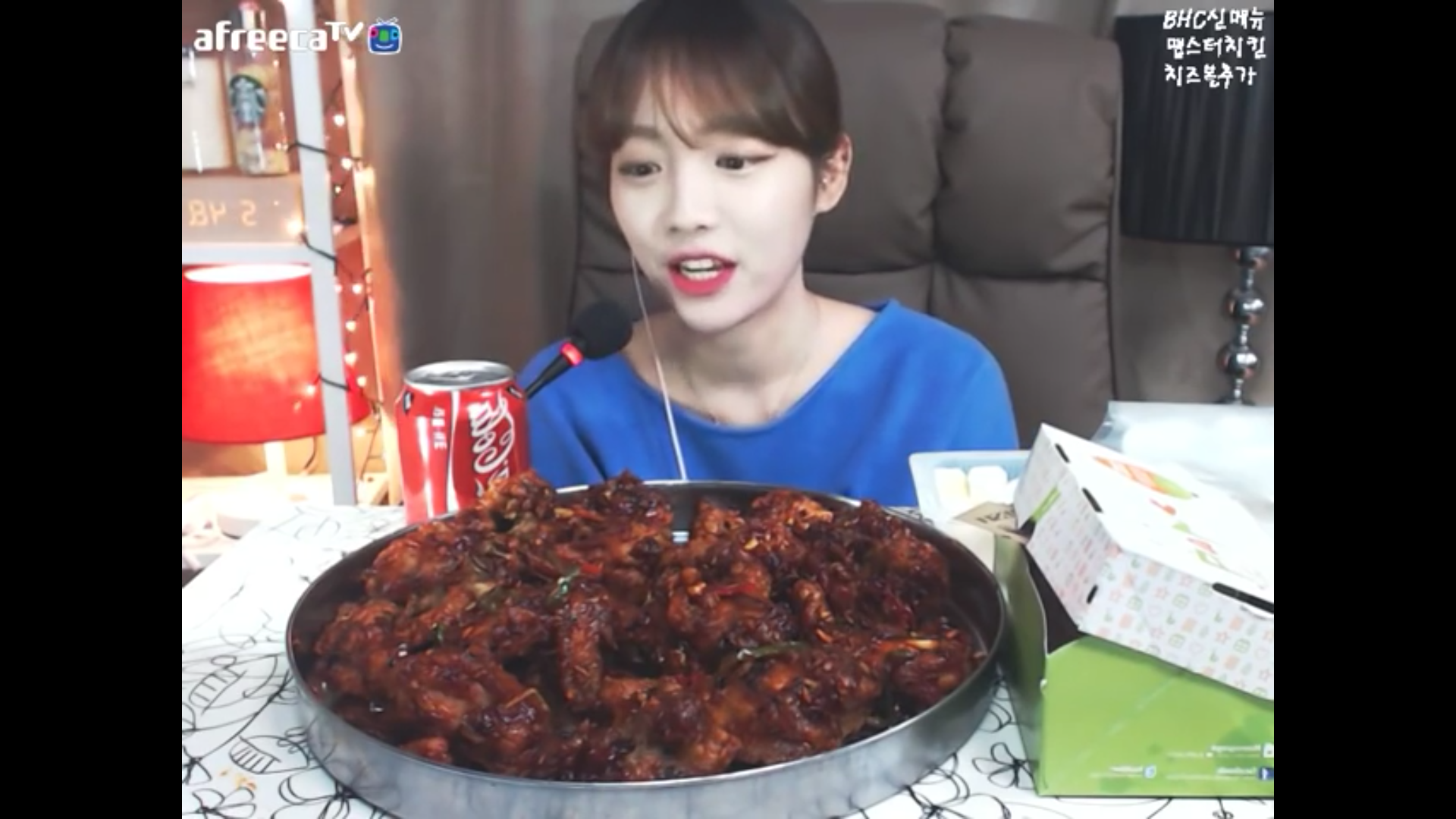 モクバン 韓国 とにかく真っ赤なモッパン配信『蟹ちゃん（까니짱）』